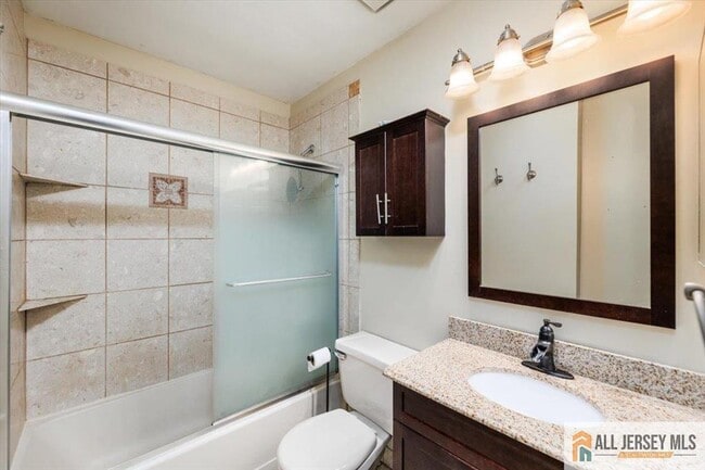 Building Photo - 2114 Ravens Crest Dr