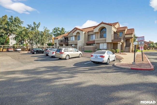 Building Photo - 1905 E University Dr