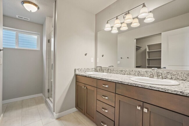 Building Photo - Beautiful SE Boise Home 4bd/2.5ba 1800+ SF
