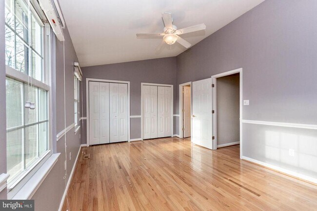 Building Photo - 1020 Smartts Ln NE