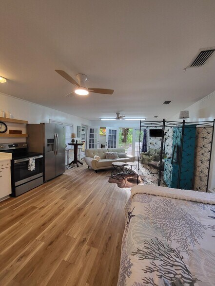 Primary Photo - 206 S 17th St