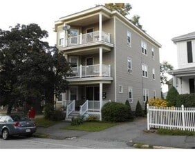 Building Photo - 179-181 Grove Street Unit 3