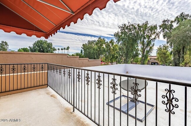 Building Photo - 8602 E Vista Del Lago
