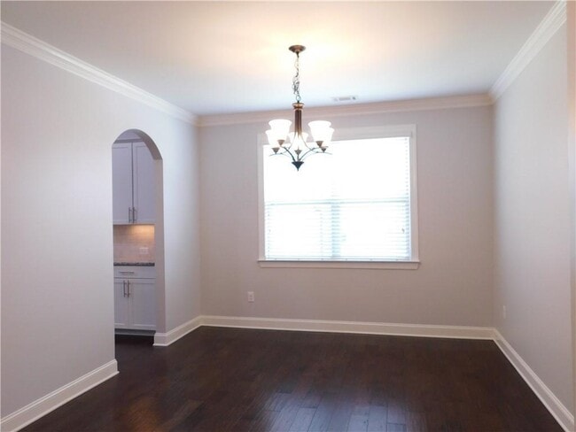 Building Photo - 330 La Perla Dr