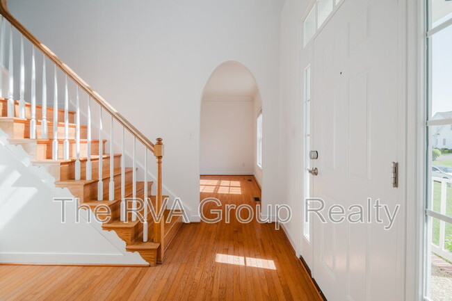 Building Photo - 4900 Lofton Dr