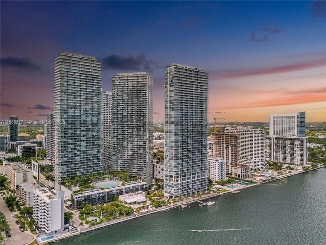 Building Photo - 480 NE 31st St