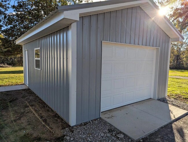 Building Photo - 28710 TN-108