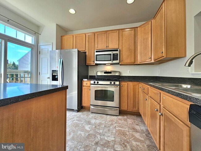 Building Photo - 15328 Elizabeth Burbage Loop