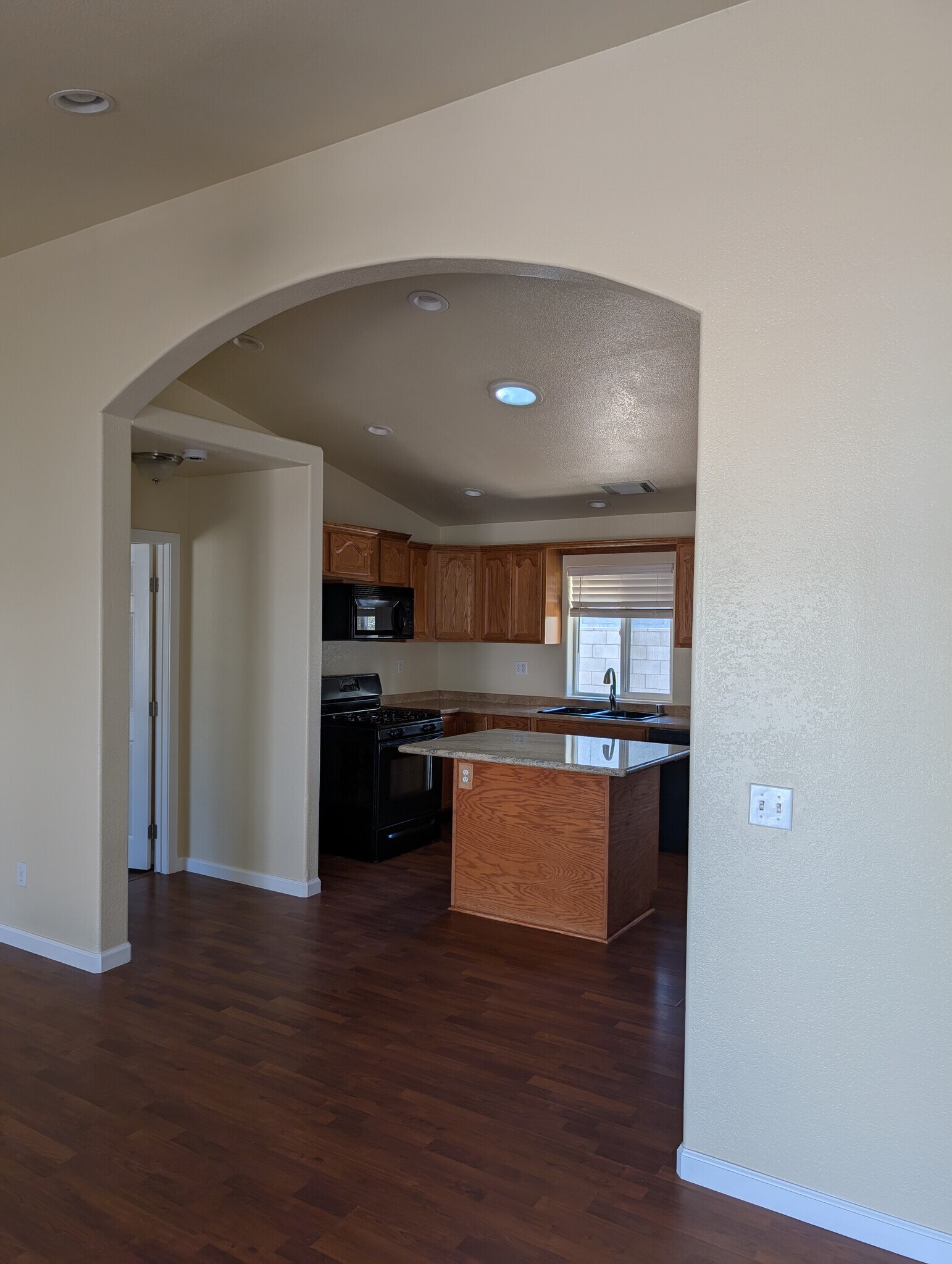 Building Photo - 17980 Manitou Dr