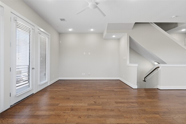 Building Photo - 12080 East Fwy