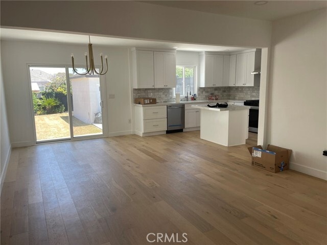 Building Photo - 3406 S Dunsmuir Ave
