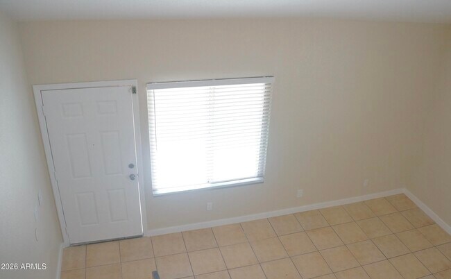 Building Photo - 2201 N Comanche Dr