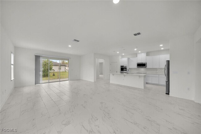 Building Photo - 1145 NW 27th Ct