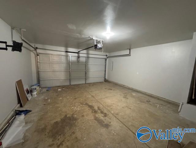 Building Photo - 15261 Tyler Mill Dr