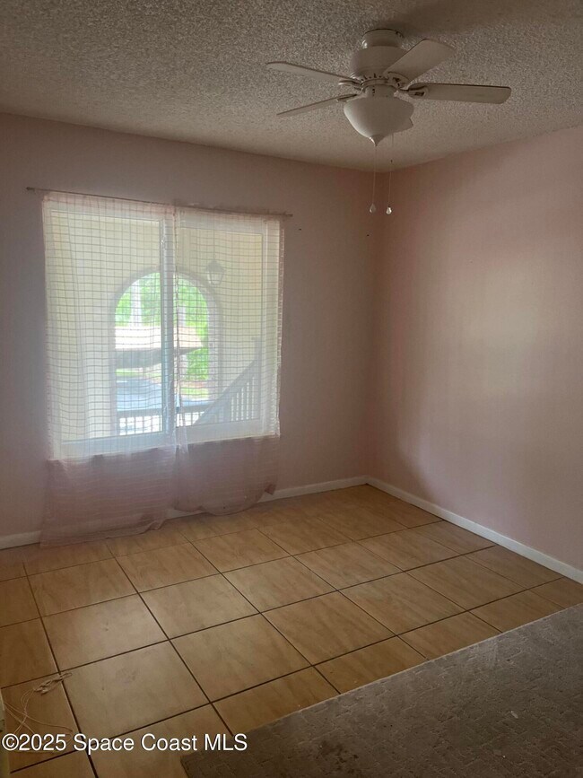 Building Photo - 1515 Huntington Ln