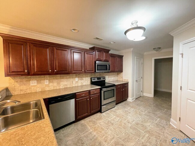 Building Photo - 57 NW Moore Farm Cir