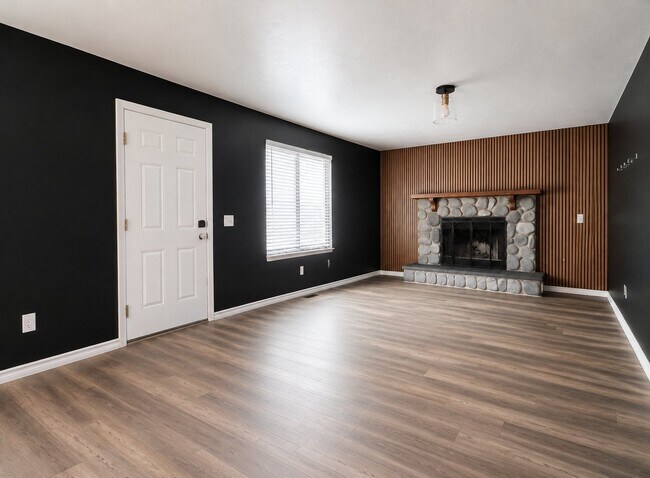 Building Photo - 2930 Dunsmoore Way