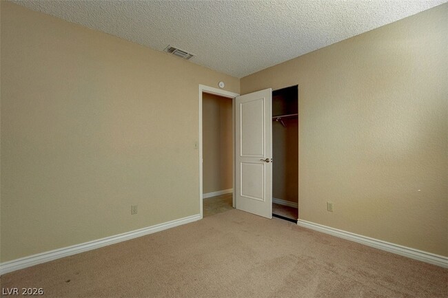 Building Photo - 2302 Fairbourne Way