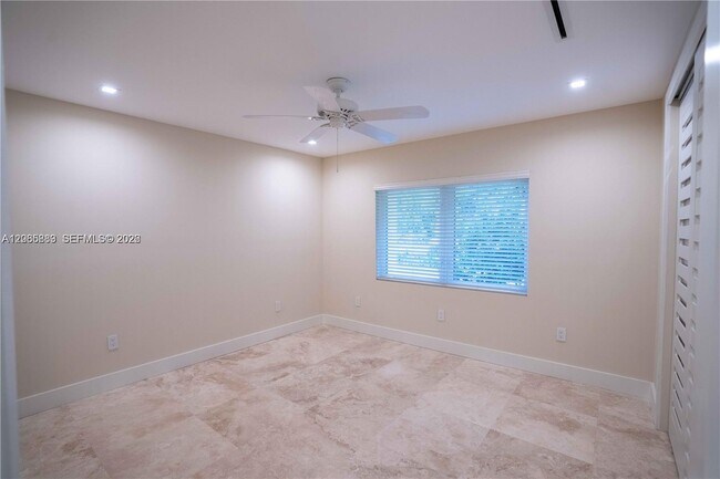 Building Photo - 4150 Monserrate St