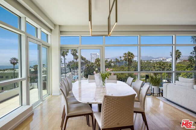 Building Photo - 1705 Ocean Ave