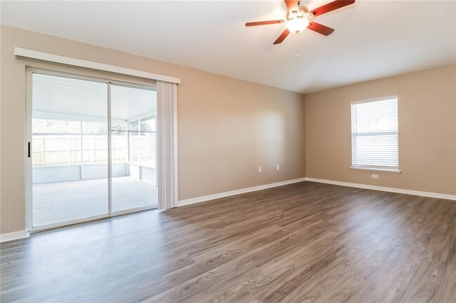 Building Photo - 14336 Coronado Dr