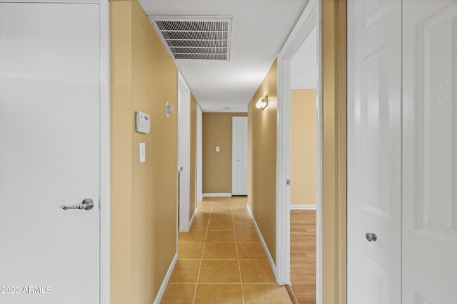 Building Photo - 4869 N Granite Reef Rd