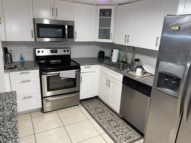 Building Photo - 20840 San Simeon Way