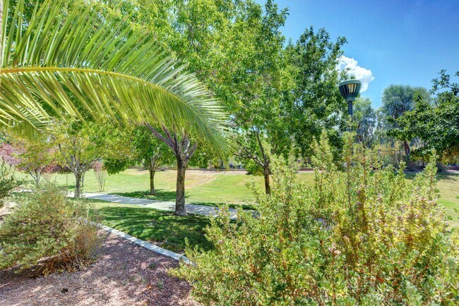 Building Photo - Southern Highlands Single Family Home