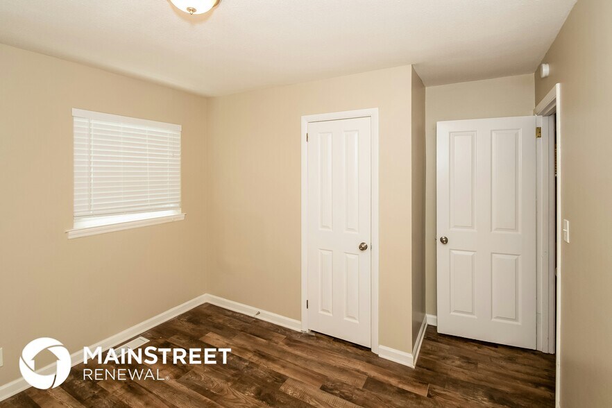 Building Photo - 209 Pine St