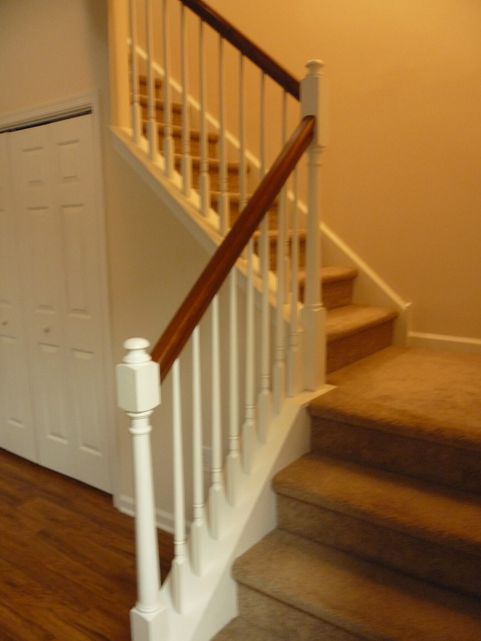 Building Photo - 215 N 6th St