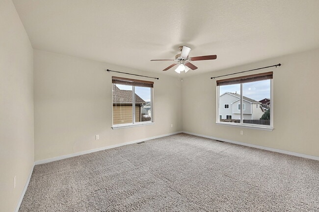 Building Photo - $2,100 - 4 Bed, 3.5 bath Home in Fountain with Central AC and Fenced in Yard!