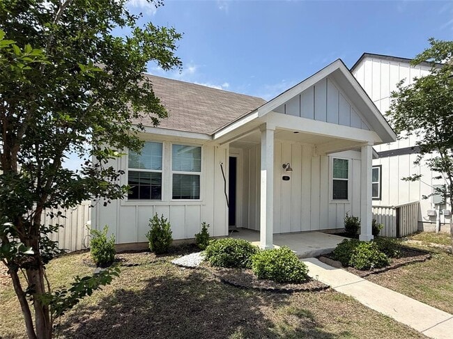 Building Photo - 133 Fabion St