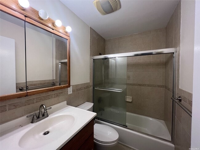 Building Photo - 25 Van Wicklen Ct
