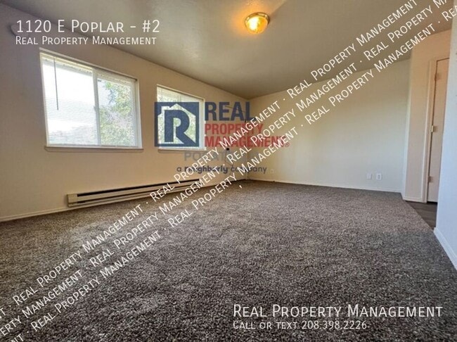 Building Photo - 1120 E Poplar St