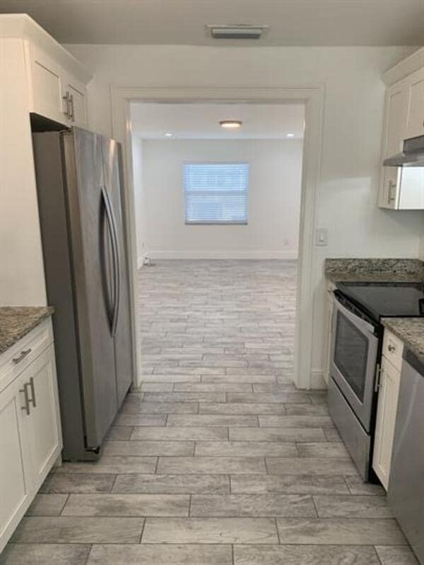 Building Photo - 4908 W Ingraham St