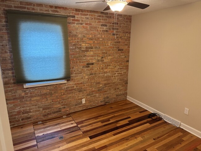 Building Photo - 3811 Liberty Blvd