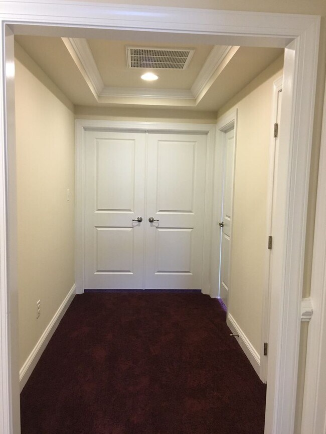 Building Photo - Stunning Luxury Twin Single-Family in Prestigious Atwater – 4BR, 3.5BA | Finished Basement with F...