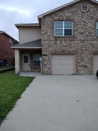 Building Photo - 1106 Parkway Trail