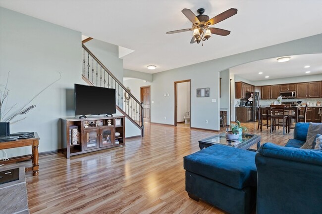 Building Photo - N42W22770 Beacon Ct