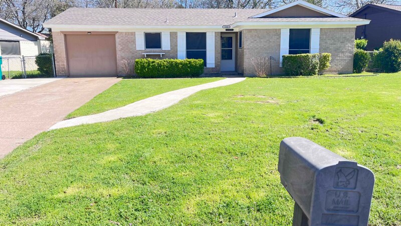 Building Photo - 1243 Saturn Dr
