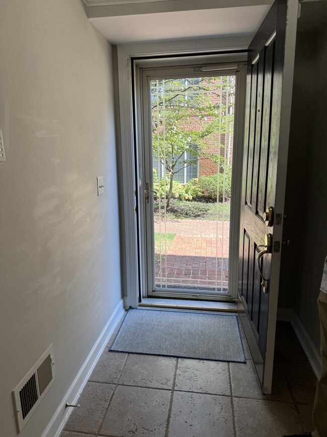 Building Photo - 5178 Brawner Pl