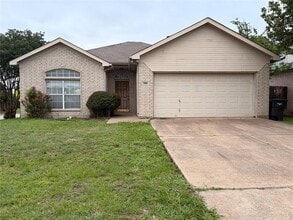 Building Photo - 3501 Cattlebaron Dr