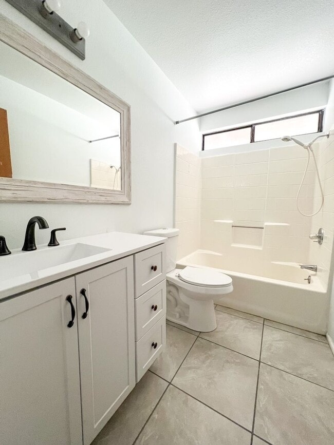 Building Photo - 3 Bedroom Home in 29 Palms