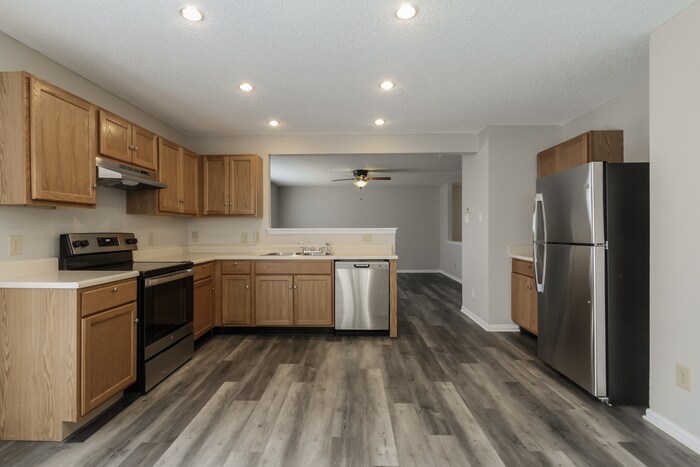 Building Photo - 10842 Wymm Ln