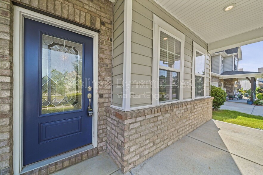 Building Photo - 15108 Evergreen House Dr