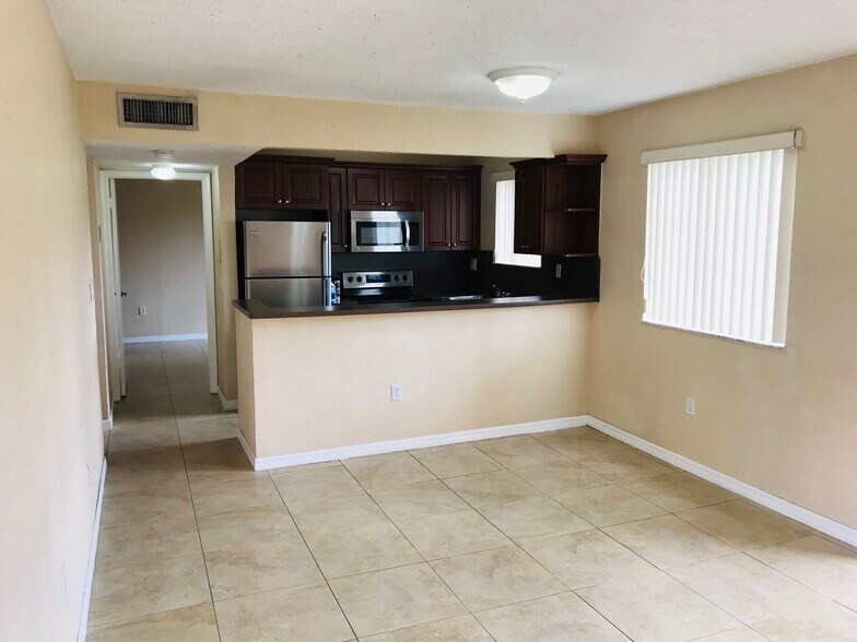 Building Photo - 6225 SW 131st Ct