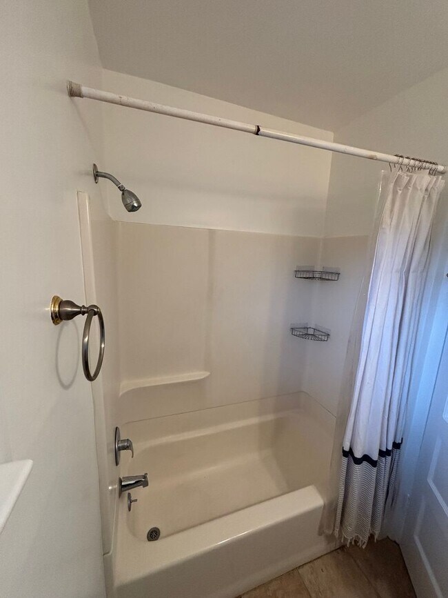 Building Photo - Charming One-Bedroom Retreat in Prime Santa Barbara Location
