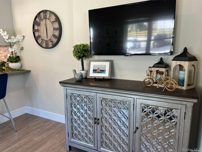 Building Photo - 1080 New York Ave