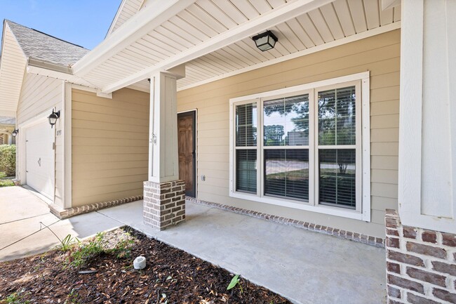 Building Photo - 8393 New Orleans Ct