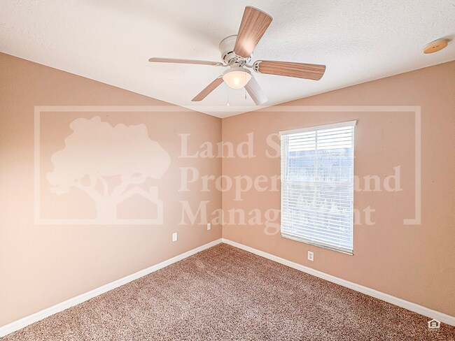 Building Photo - 5432 River Rock Rd